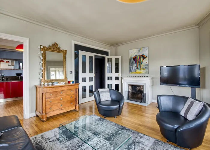 Duplex De 115m2 Dans Un Batiment Chic Historique - Le Belvedere St Nicolas *