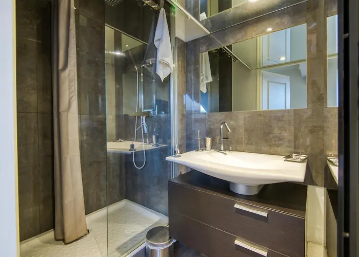 Duplex De 115m2 Dans Un Batiment Chic Historique - Le Belvedere St Nicolas Nantes