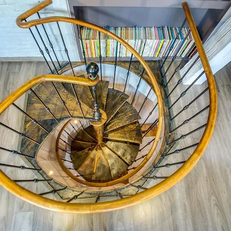 Duplex De 115m2 Dans Un Batiment Chic Historique - Le Belvedere St Nicolas *